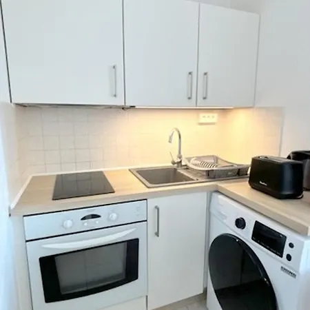 Appartamento Pour 4 Avec Piscine Et Parking à - Fr-1-529-295
