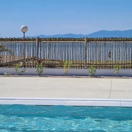 Διαμέρισμα Pour 4 Avec Piscine Et Parking A - Fr-1-529-295 *